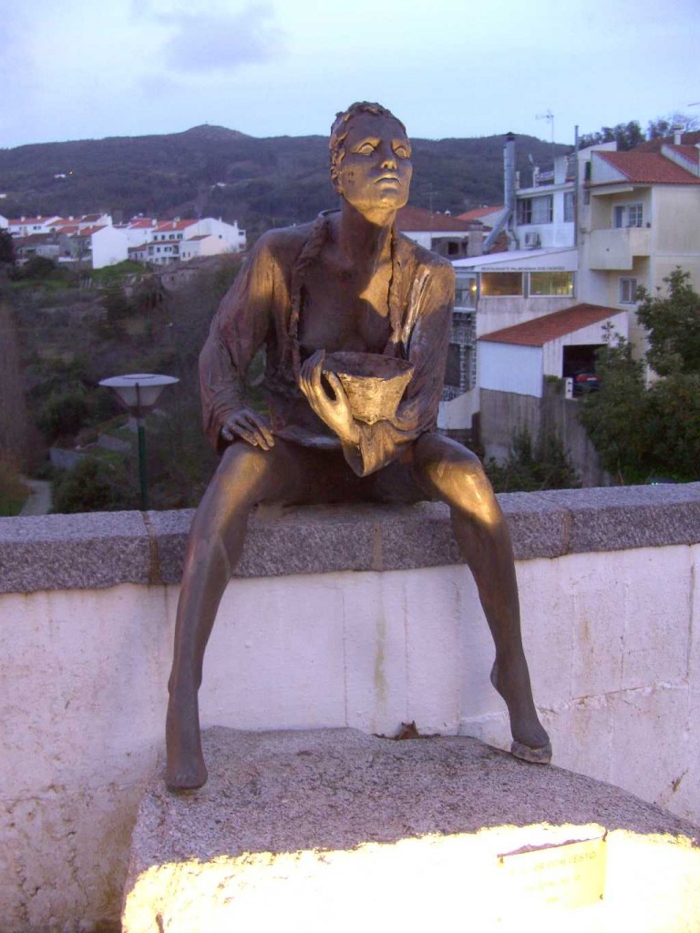 Statue in the central area of monchique